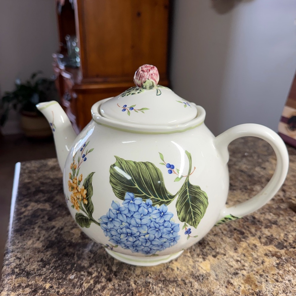 Princess House Vintage Garden Teapot